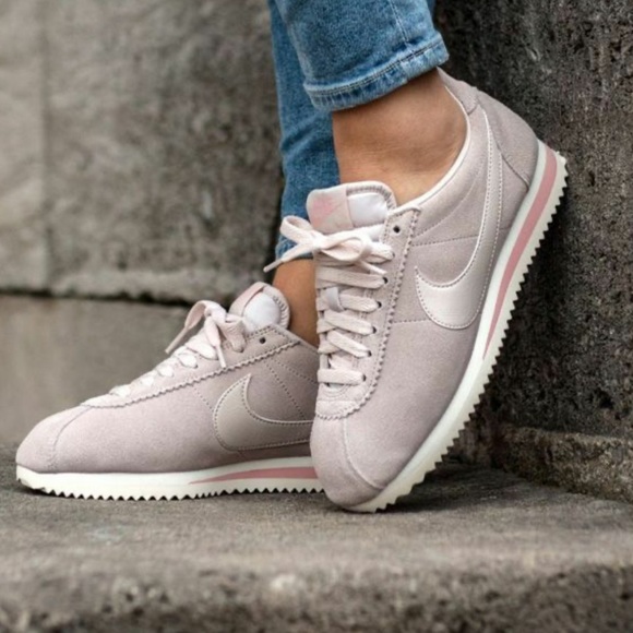 nike classic cortez trainers in sand suede